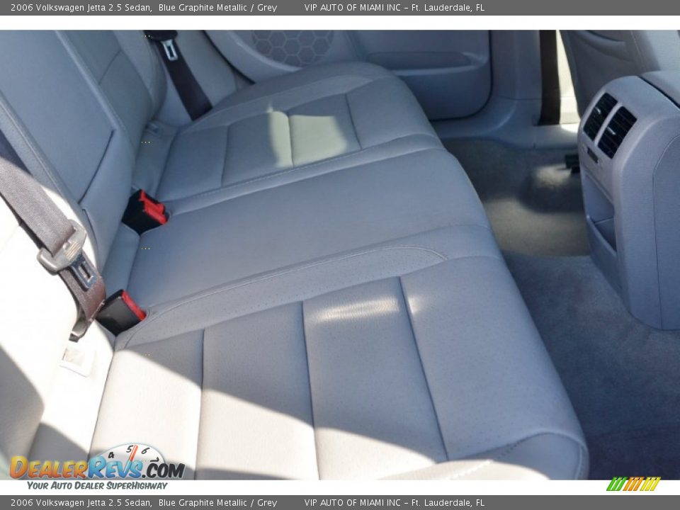 2006 Volkswagen Jetta 2.5 Sedan Blue Graphite Metallic / Grey Photo #30