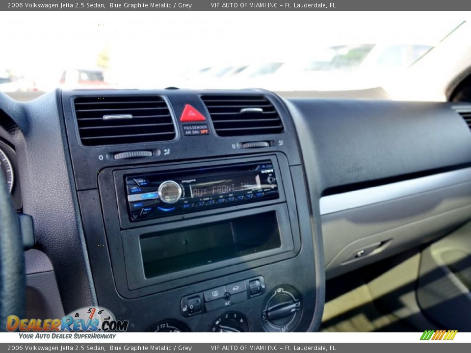 2006 Volkswagen Jetta 2.5 Sedan Blue Graphite Metallic / Grey Photo #34