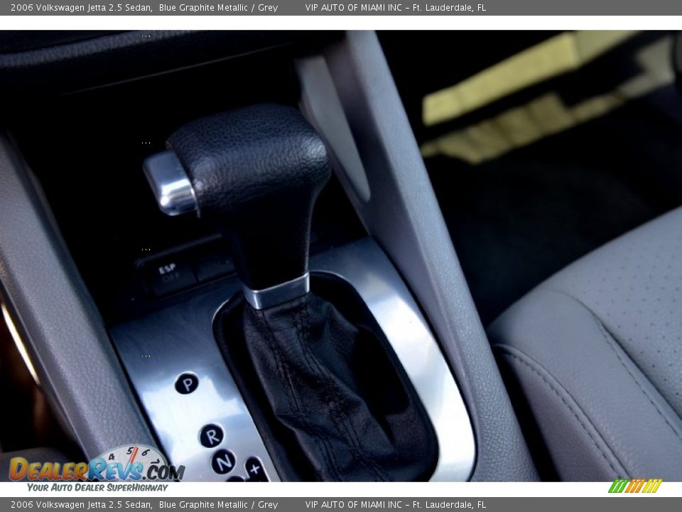 2006 Volkswagen Jetta 2.5 Sedan Blue Graphite Metallic / Grey Photo #36