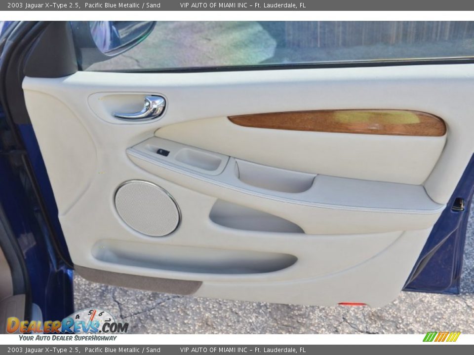 2003 Jaguar X-Type 2.5 Pacific Blue Metallic / Sand Photo #22