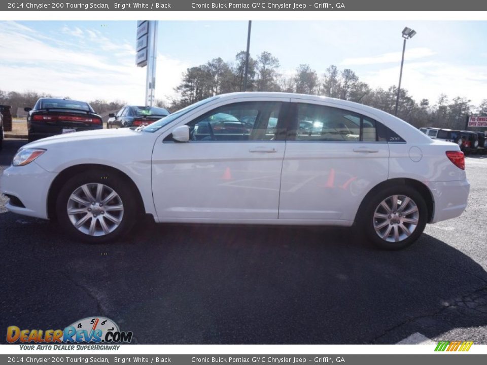 2014 Chrysler 200 Touring Sedan Bright White / Black Photo #4