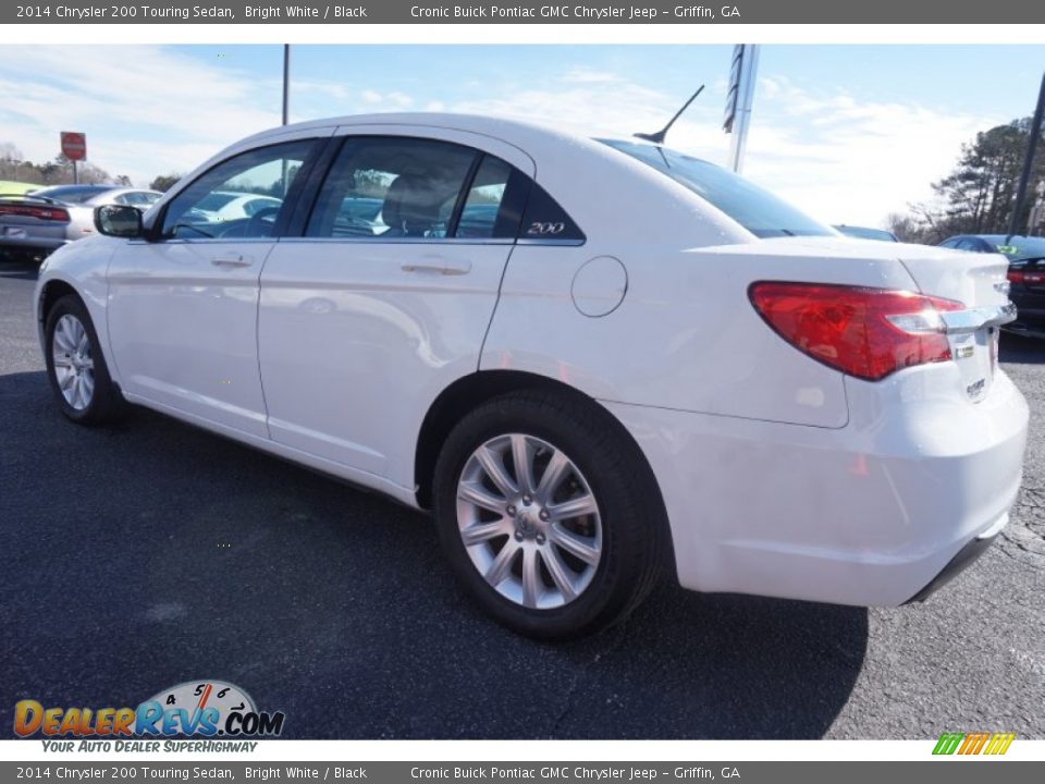 2014 Chrysler 200 Touring Sedan Bright White / Black Photo #5