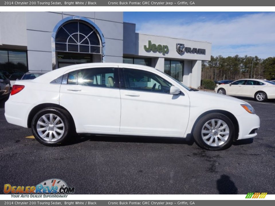 2014 Chrysler 200 Touring Sedan Bright White / Black Photo #8
