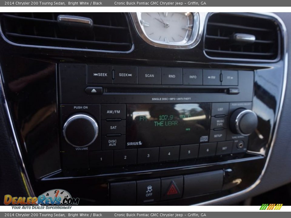 2014 Chrysler 200 Touring Sedan Bright White / Black Photo #21