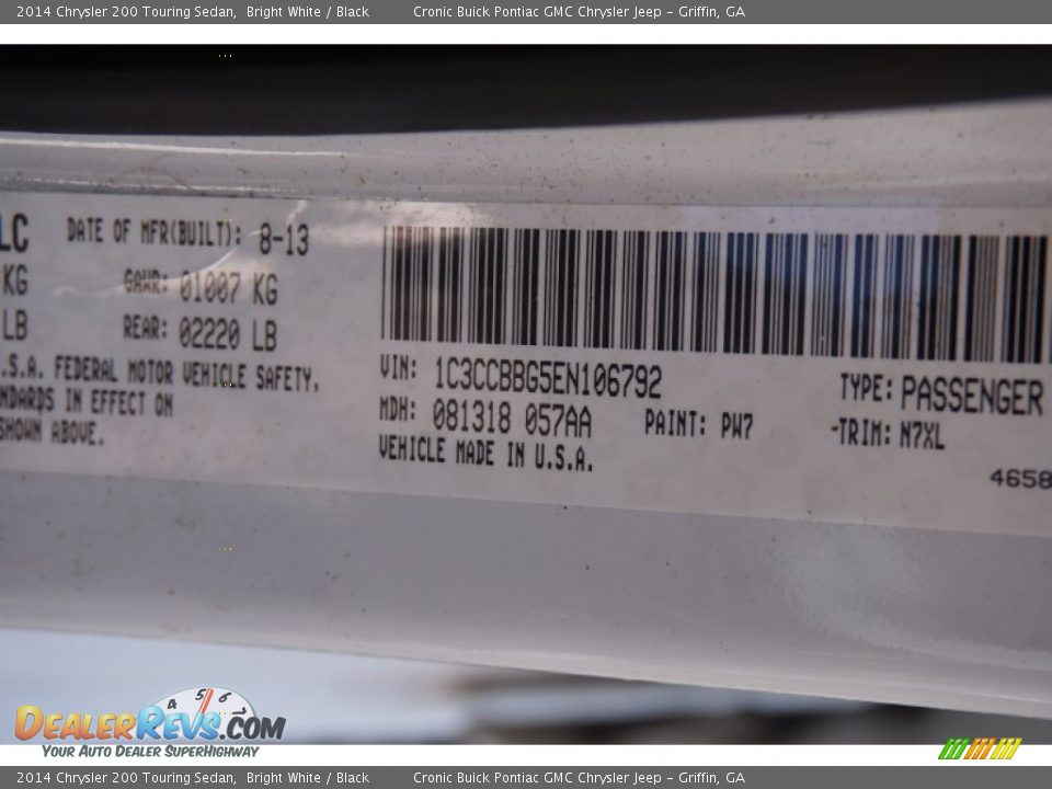 2014 Chrysler 200 Touring Sedan Bright White / Black Photo #23