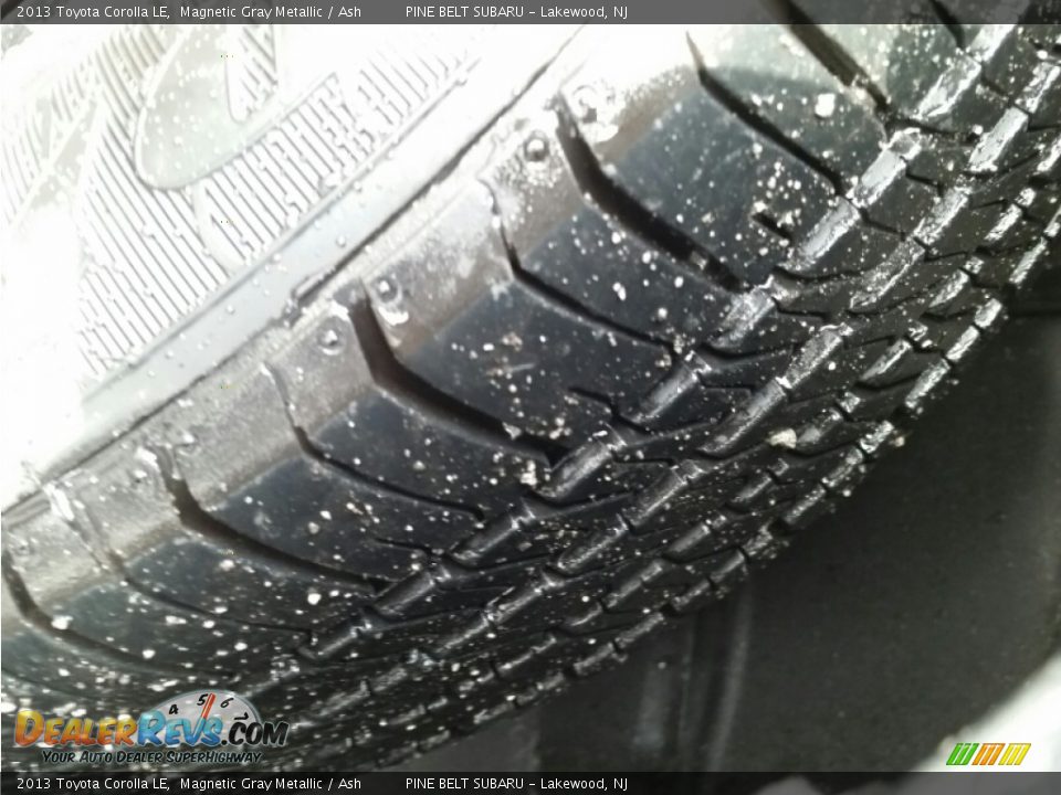 2013 Toyota Corolla LE Magnetic Gray Metallic / Ash Photo #23