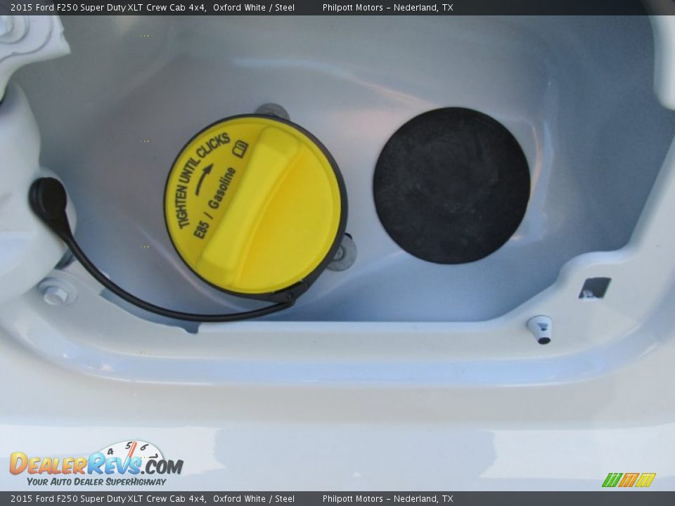 2015 Ford F250 Super Duty XLT Crew Cab 4x4 Oxford White / Steel Photo #16