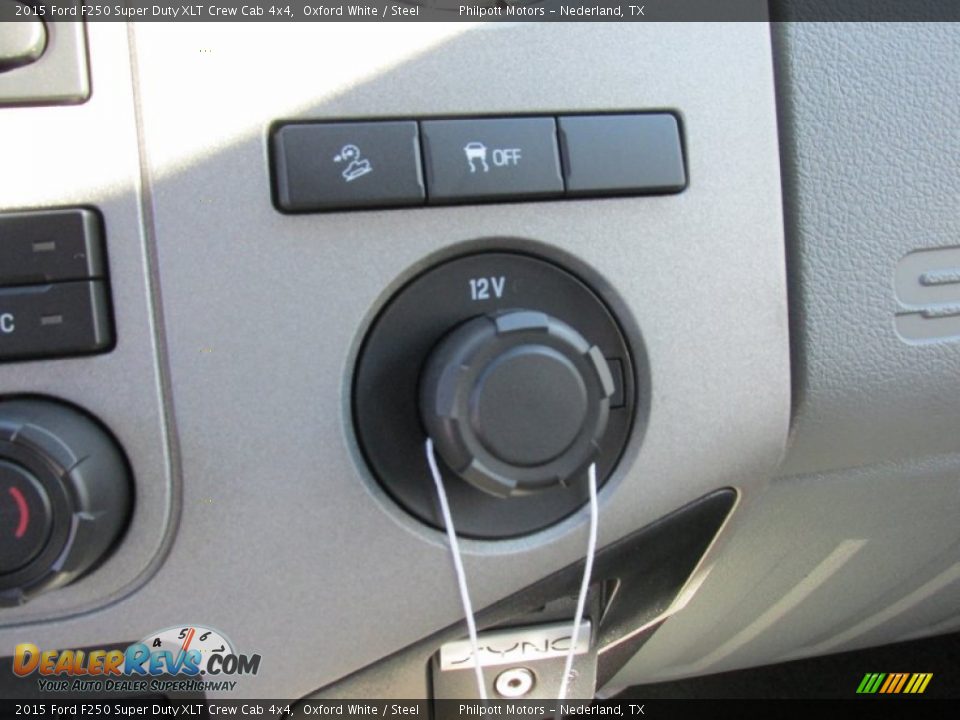 2015 Ford F250 Super Duty XLT Crew Cab 4x4 Oxford White / Steel Photo #32