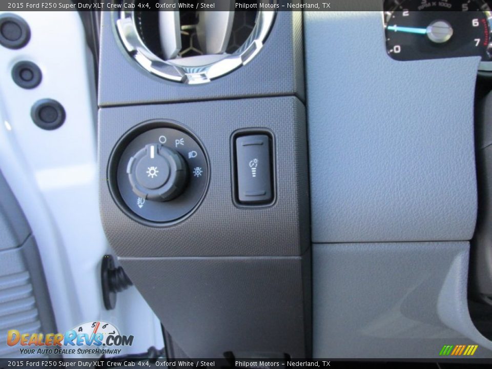 2015 Ford F250 Super Duty XLT Crew Cab 4x4 Oxford White / Steel Photo #36