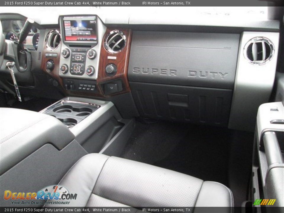 2015 Ford F250 Super Duty Lariat Crew Cab 4x4 White Platinum / Black Photo #28