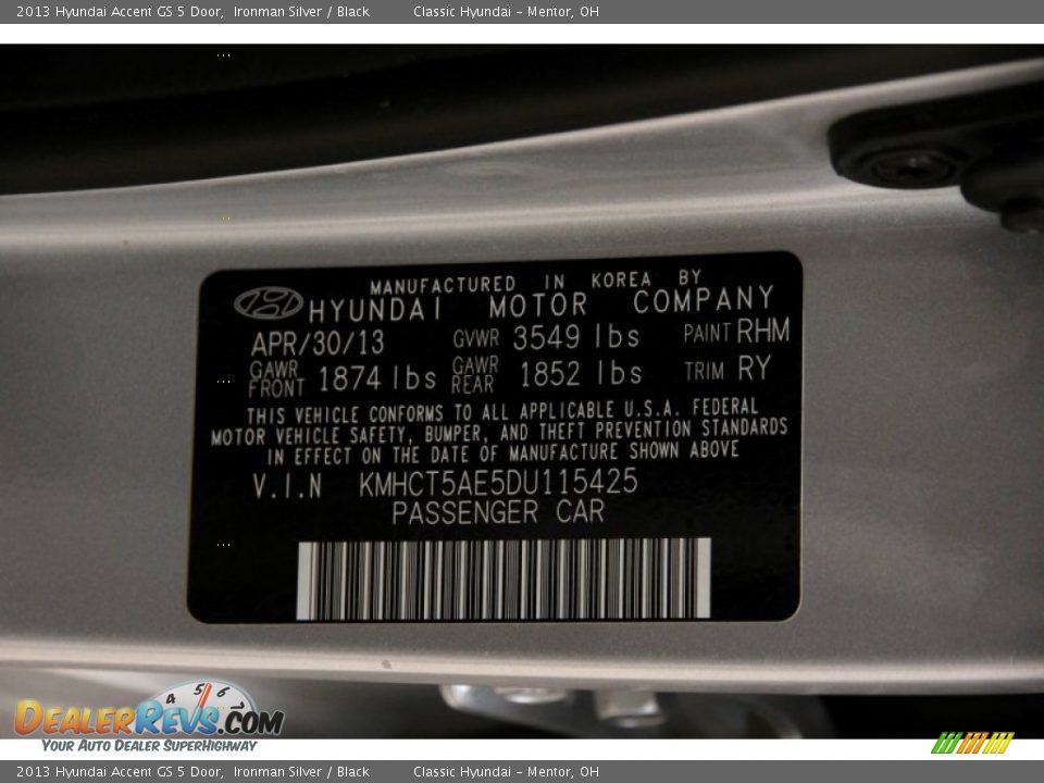 2013 Hyundai Accent GS 5 Door Ironman Silver / Black Photo #15