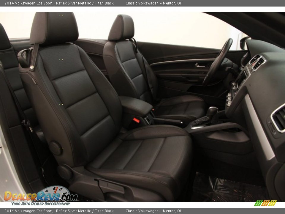 Front Seat of 2014 Volkswagen Eos Sport Photo #13