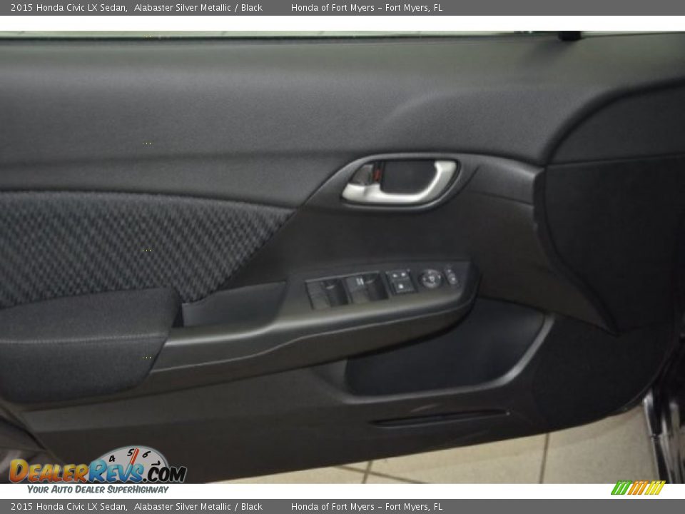 2015 Honda Civic LX Sedan Alabaster Silver Metallic / Black Photo #8