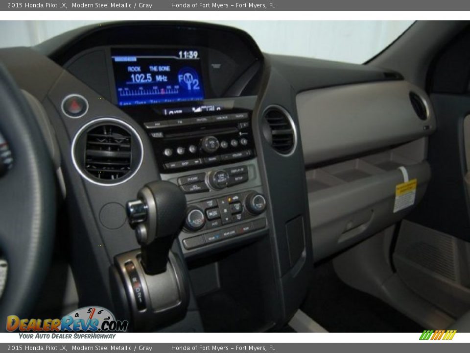 2015 Honda Pilot LX Modern Steel Metallic / Gray Photo #12