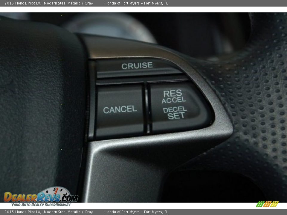 2015 Honda Pilot LX Modern Steel Metallic / Gray Photo #18