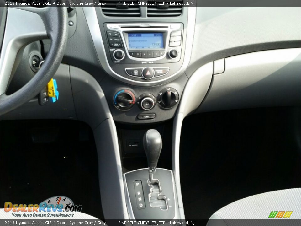 2013 Hyundai Accent GLS 4 Door Cyclone Gray / Gray Photo #14