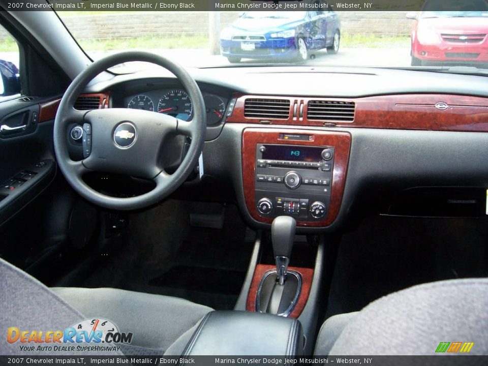 2007 Chevrolet Impala LT Imperial Blue Metallic / Ebony Black Photo #25