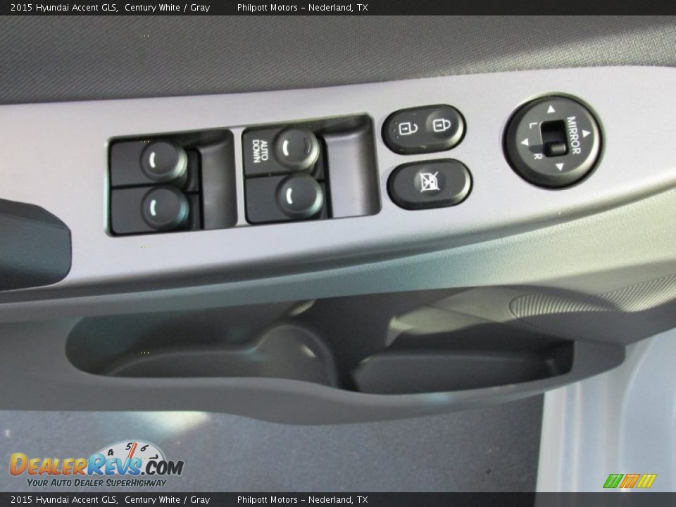 Controls of 2015 Hyundai Accent GLS Photo #20