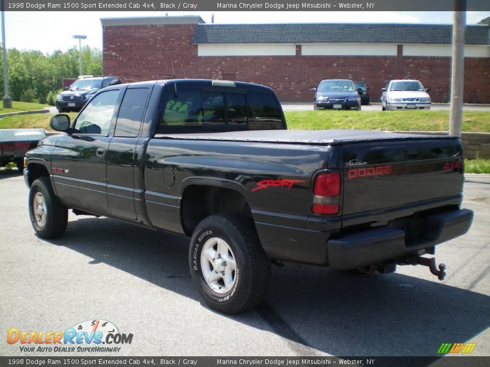 1998 Dodge Ram 1500 Sport Extended Cab 4x4 Black / Gray Photo #11