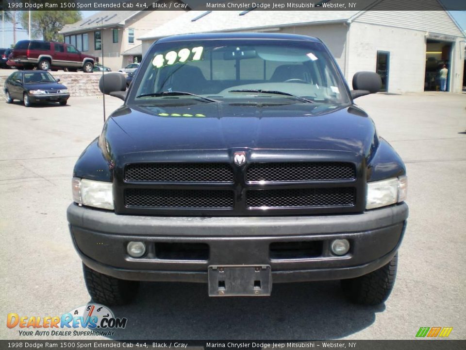 1998 Dodge Ram 1500 Sport Extended Cab 4x4 Black / Gray Photo #16