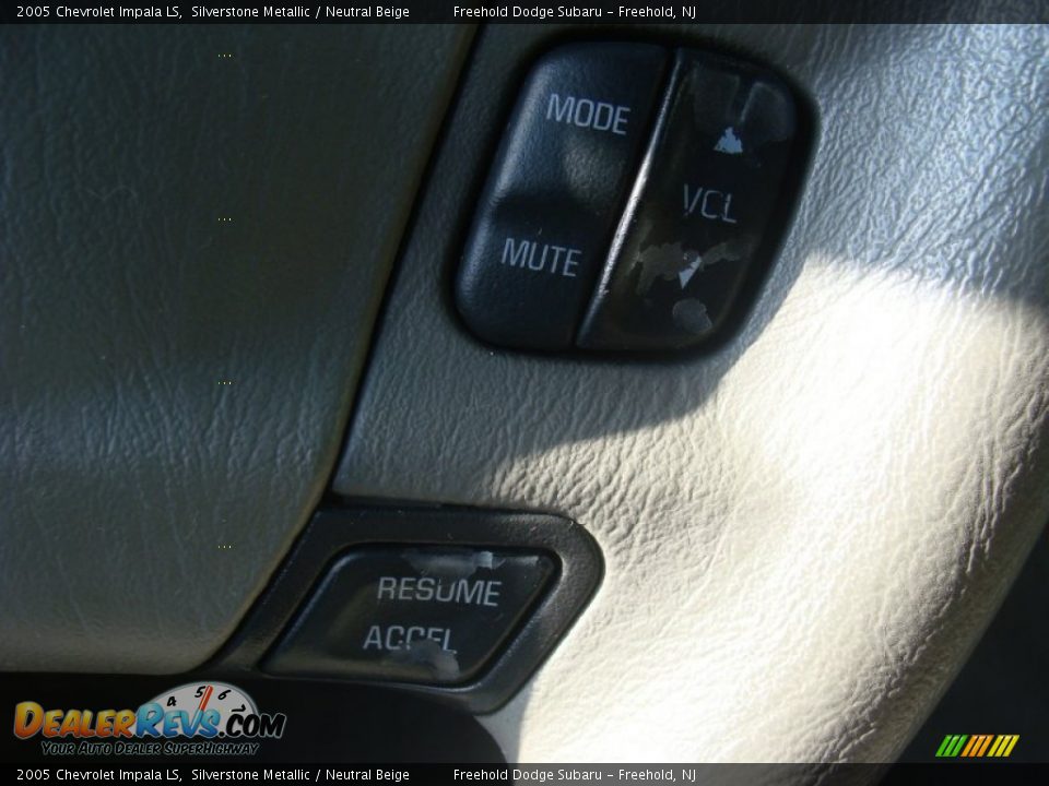 2005 Chevrolet Impala LS Silverstone Metallic / Neutral Beige Photo #19