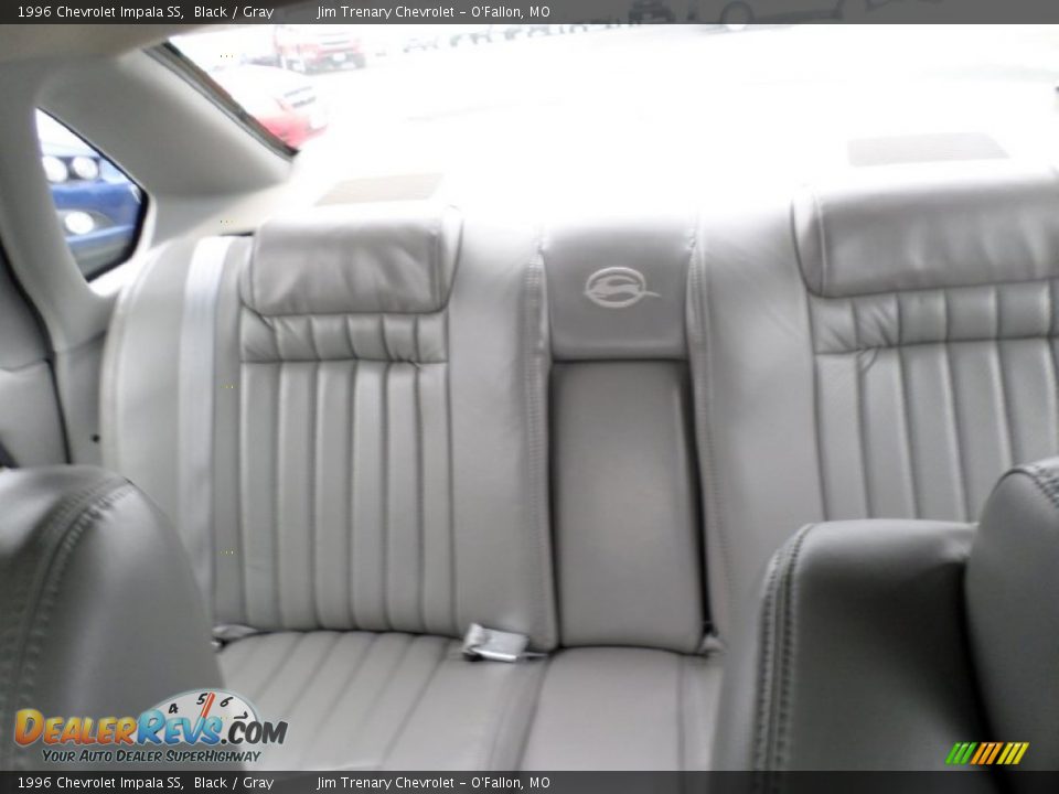 1996 Chevrolet Impala SS Black / Gray Photo #36