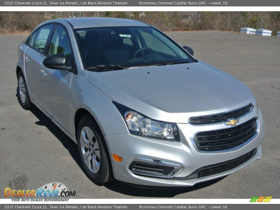 Front 3/4 View of 2015 Chevrolet Cruze LS Photo #1