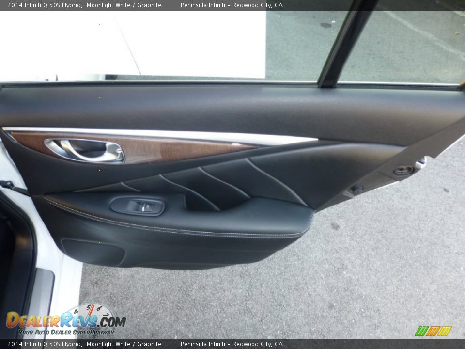 Door Panel of 2014 Infiniti Q 50S Hybrid Photo #24