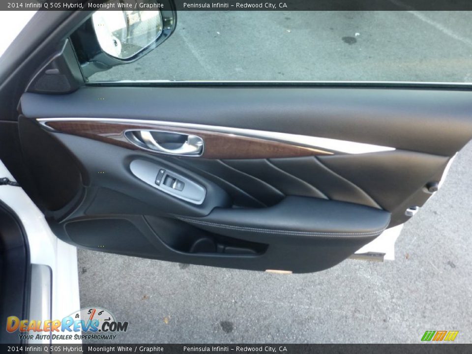 Door Panel of 2014 Infiniti Q 50S Hybrid Photo #25