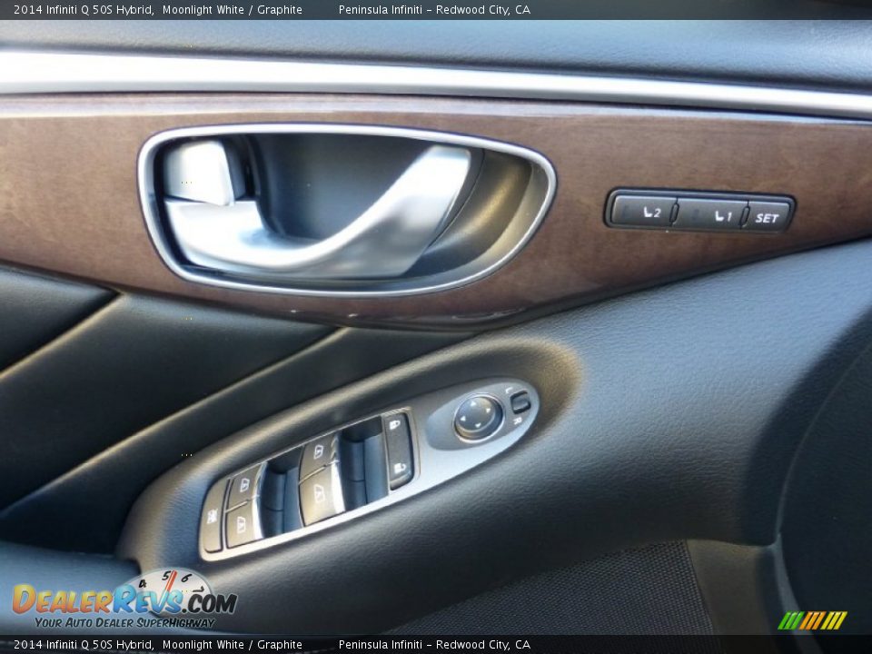 Controls of 2014 Infiniti Q 50S Hybrid Photo #29