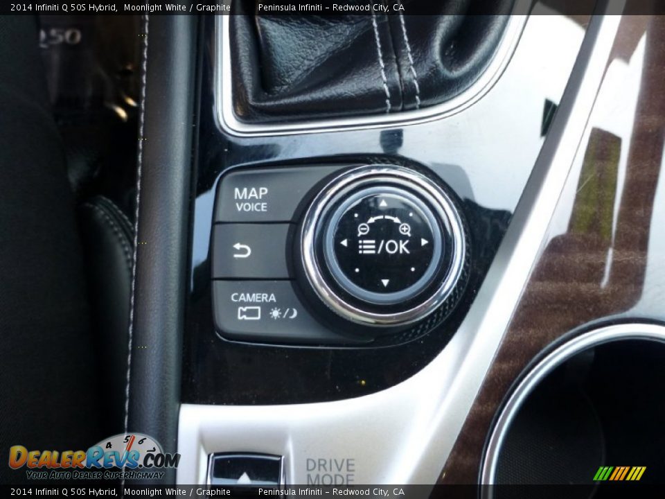 Controls of 2014 Infiniti Q 50S Hybrid Photo #33
