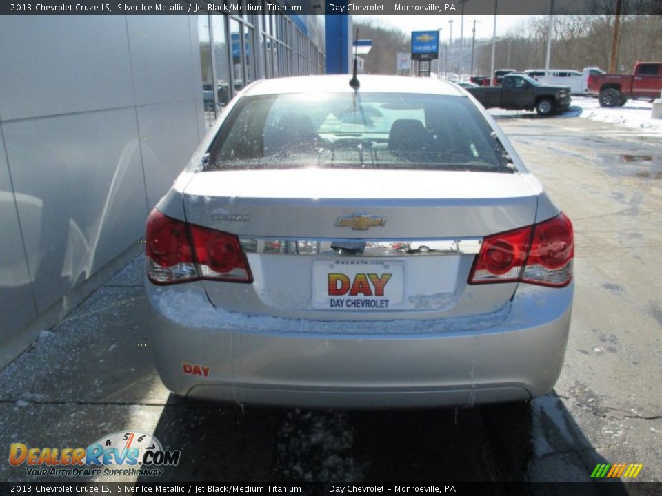 2013 Chevrolet Cruze LS Silver Ice Metallic / Jet Black/Medium Titanium Photo #5