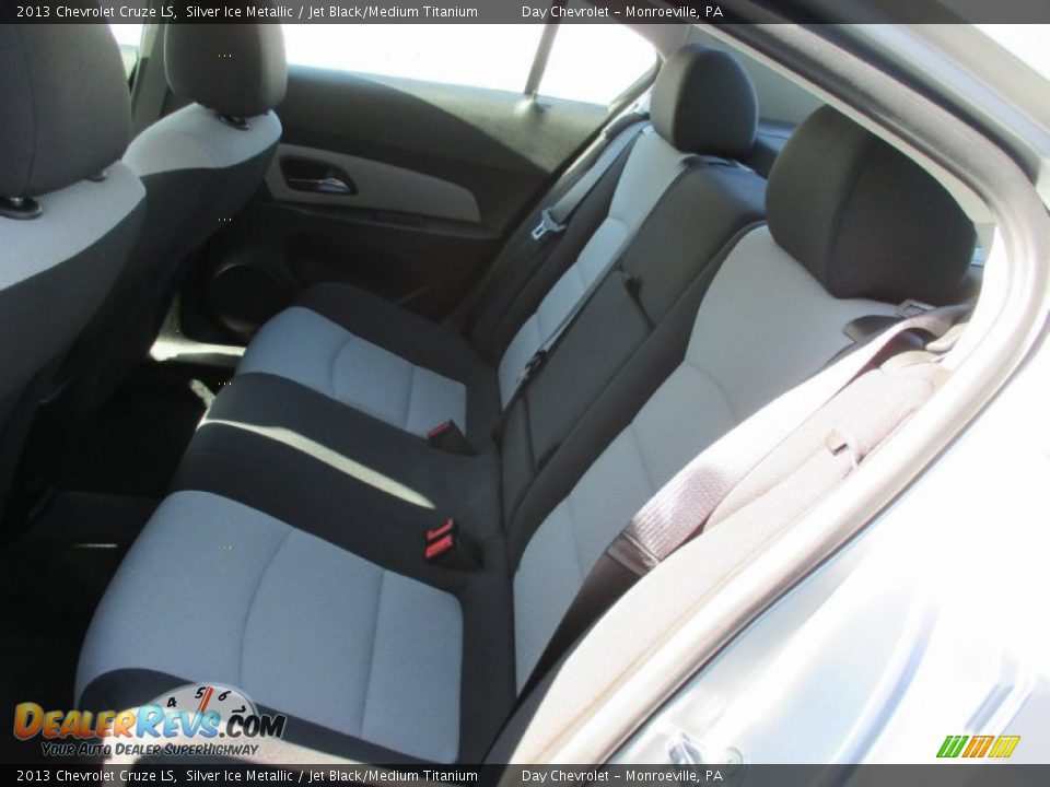 2013 Chevrolet Cruze LS Silver Ice Metallic / Jet Black/Medium Titanium Photo #16