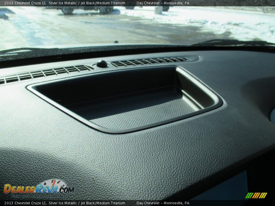 2013 Chevrolet Cruze LS Silver Ice Metallic / Jet Black/Medium Titanium Photo #31