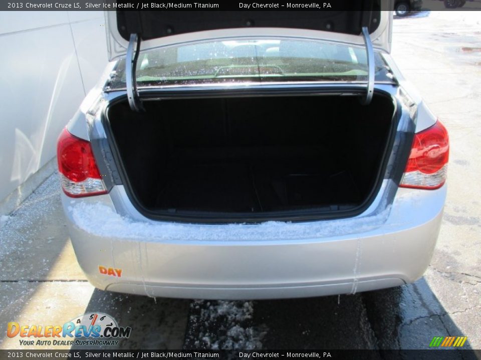 2013 Chevrolet Cruze LS Silver Ice Metallic / Jet Black/Medium Titanium Photo #34