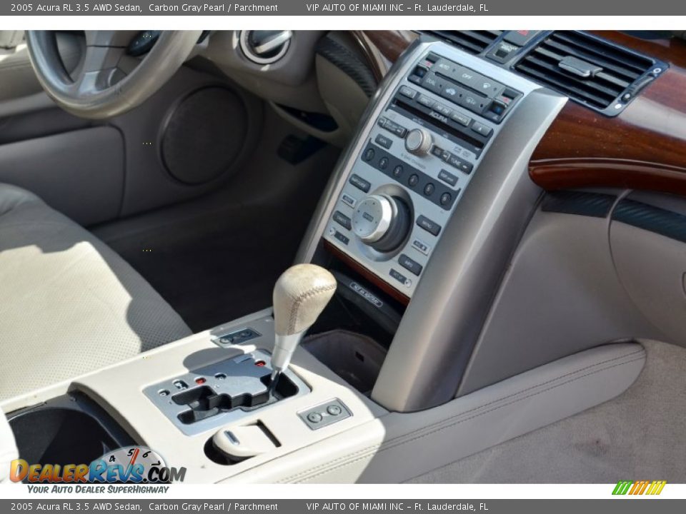 2005 Acura RL 3.5 AWD Sedan Carbon Gray Pearl / Parchment Photo #17