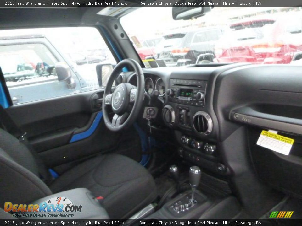 2015 Jeep Wrangler Unlimited Sport 4x4 Hydro Blue Pearl / Black Photo #9
