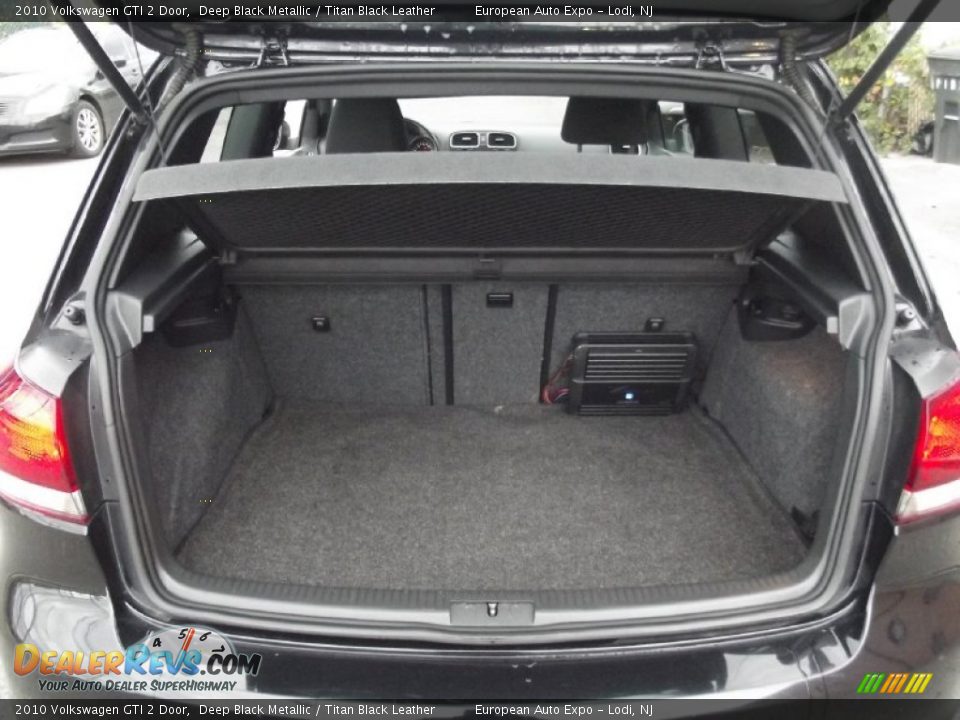 2010 Volkswagen GTI 2 Door Deep Black Metallic / Titan Black Leather Photo #8