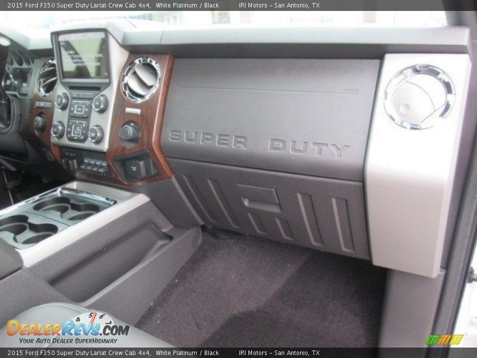 2015 Ford F350 Super Duty Lariat Crew Cab 4x4 White Platinum / Black Photo #26