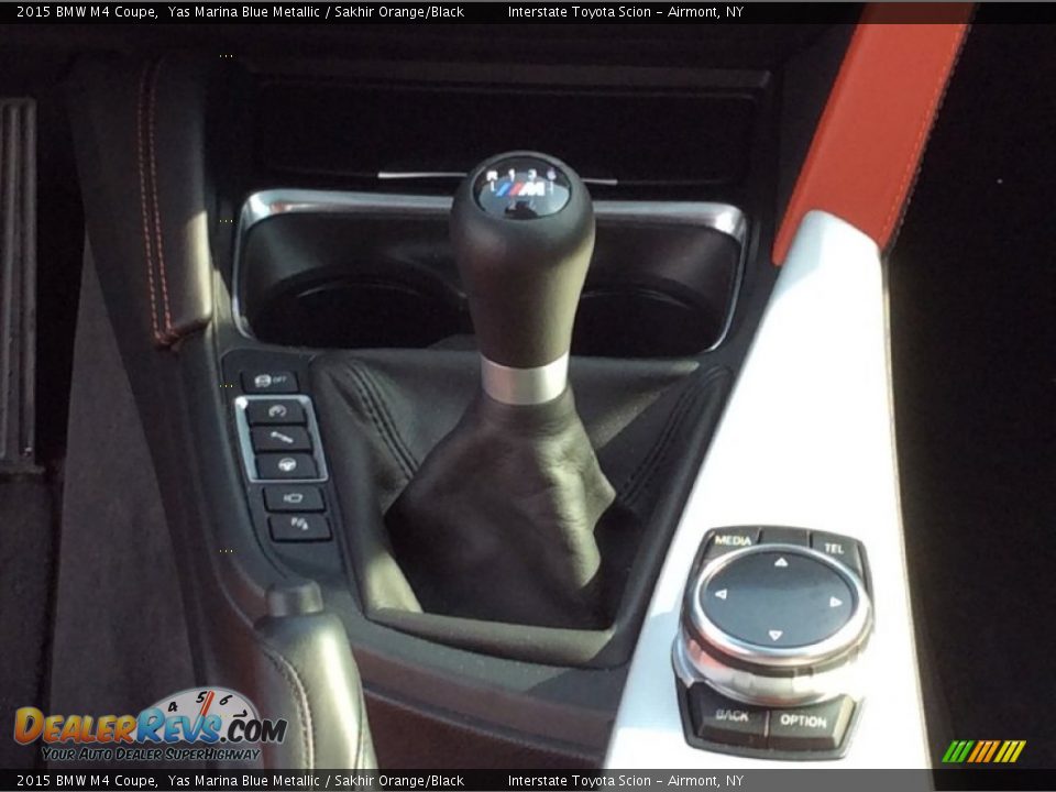 2015 BMW M4 Coupe Shifter Photo #17