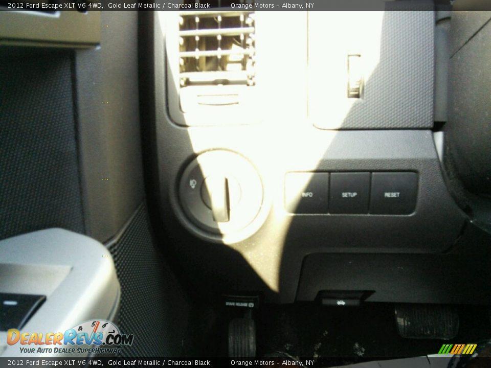 2012 Ford Escape XLT V6 4WD Gold Leaf Metallic / Charcoal Black Photo #14