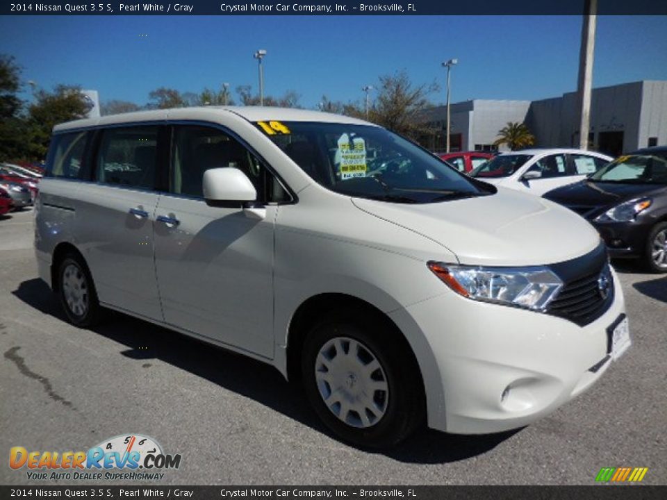 2014 Nissan Quest 3.5 S Pearl White / Gray Photo #12