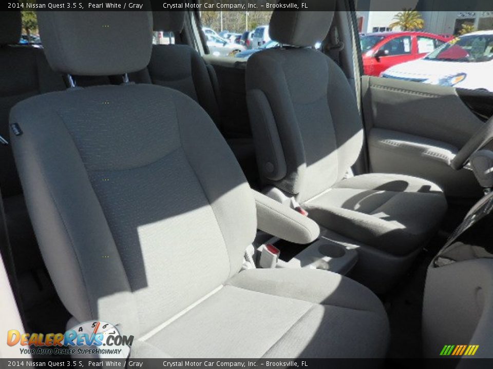2014 Nissan Quest 3.5 S Pearl White / Gray Photo #14