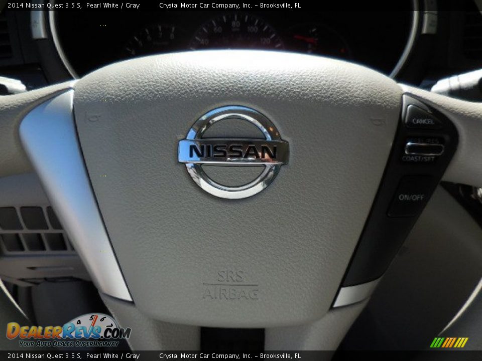 2014 Nissan Quest 3.5 S Pearl White / Gray Photo #23