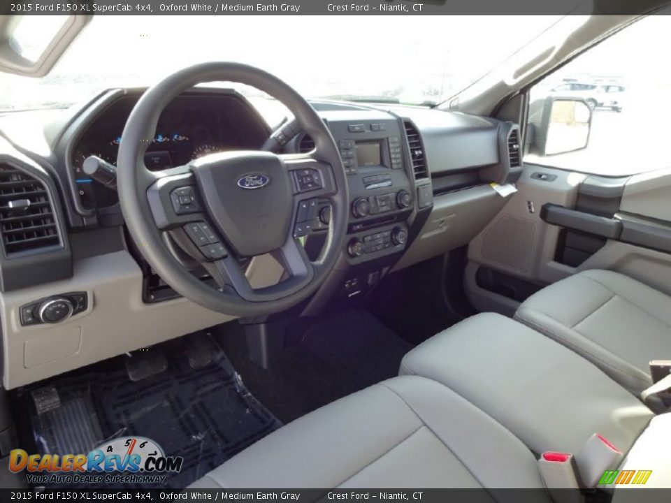 Medium Earth Gray Interior - 2015 Ford F150 XL SuperCab 4x4 Photo #3