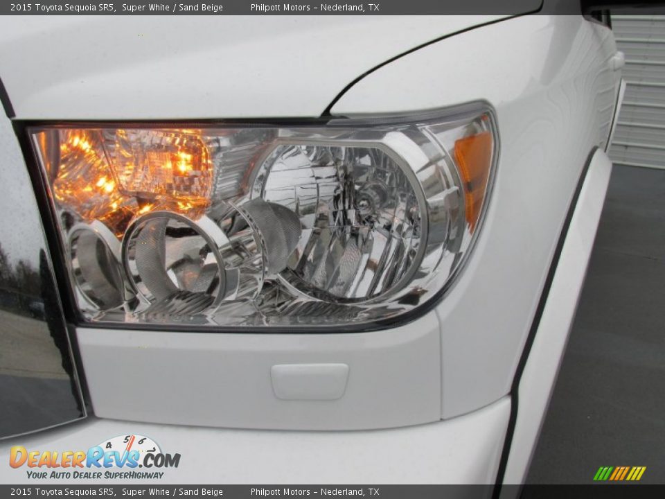 2015 Toyota Sequoia SR5 Super White / Sand Beige Photo #9