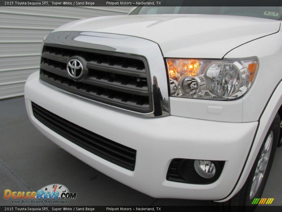 2015 Toyota Sequoia SR5 Super White / Sand Beige Photo #10