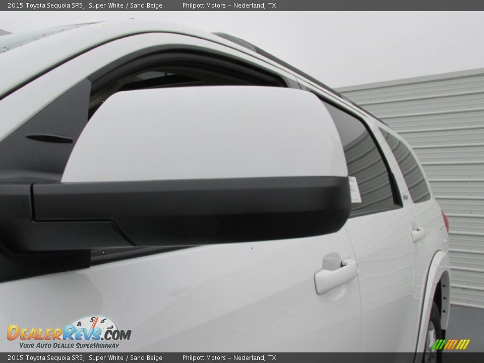 2015 Toyota Sequoia SR5 Super White / Sand Beige Photo #12
