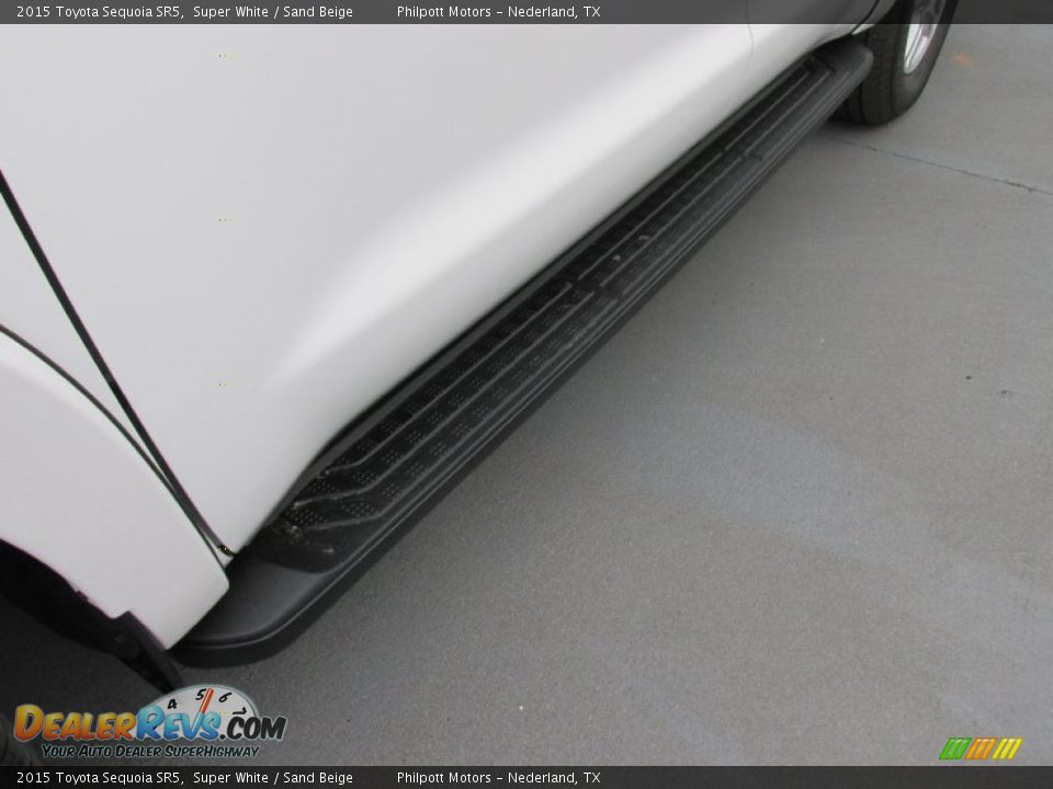 2015 Toyota Sequoia SR5 Super White / Sand Beige Photo #13