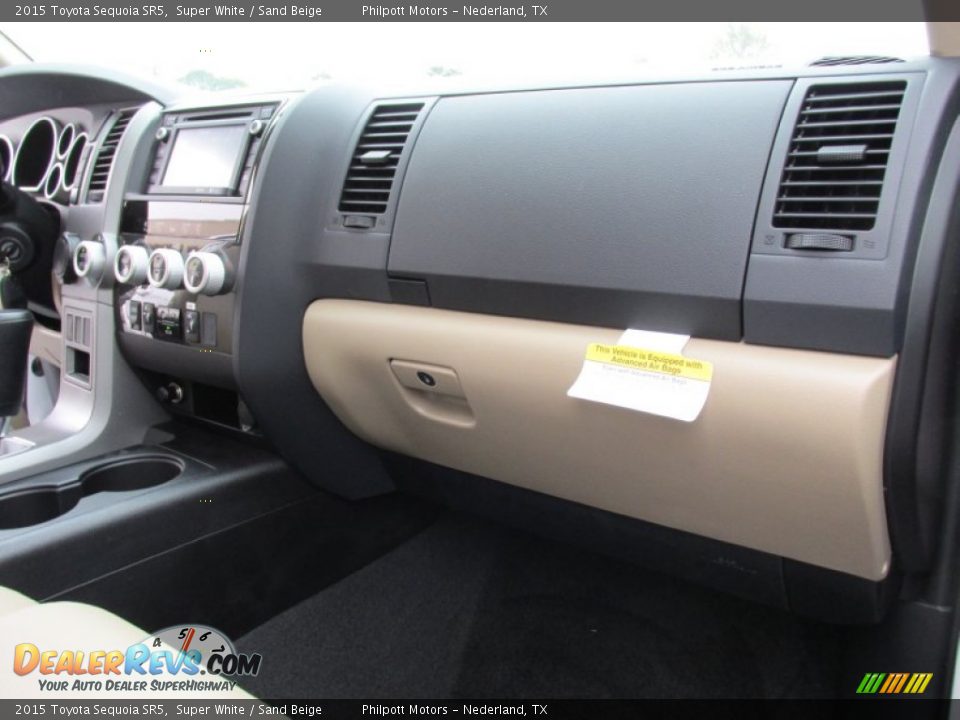 2015 Toyota Sequoia SR5 Super White / Sand Beige Photo #18